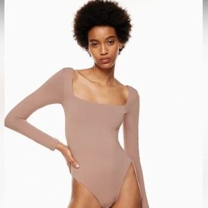 Aritzia Babaton Contour Square Neck Long Sleeve Bodysuit, Size: L